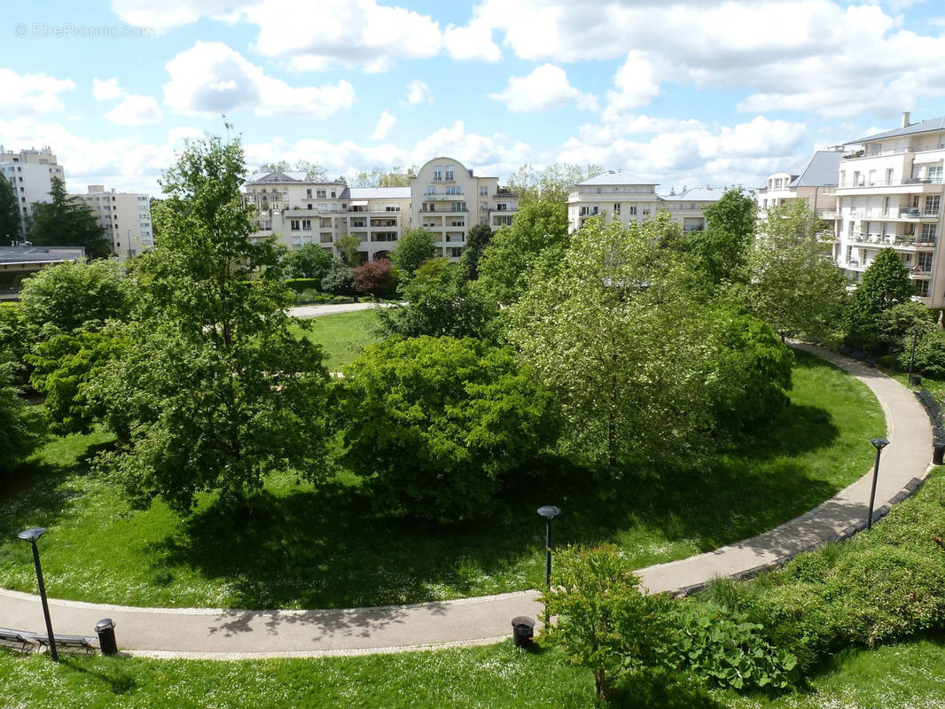 Appartement à MONTIGNY-LE-BRETONNEUX