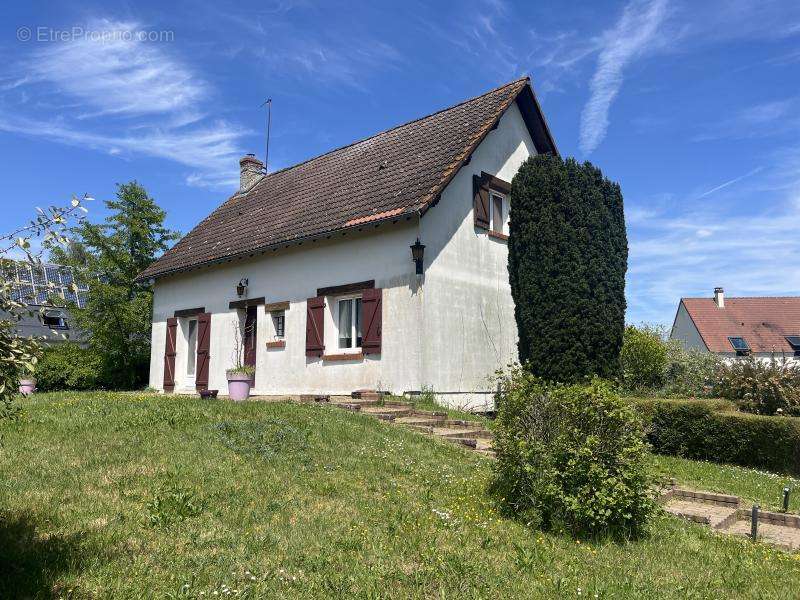 Maison à FAY-AUX-LOGES