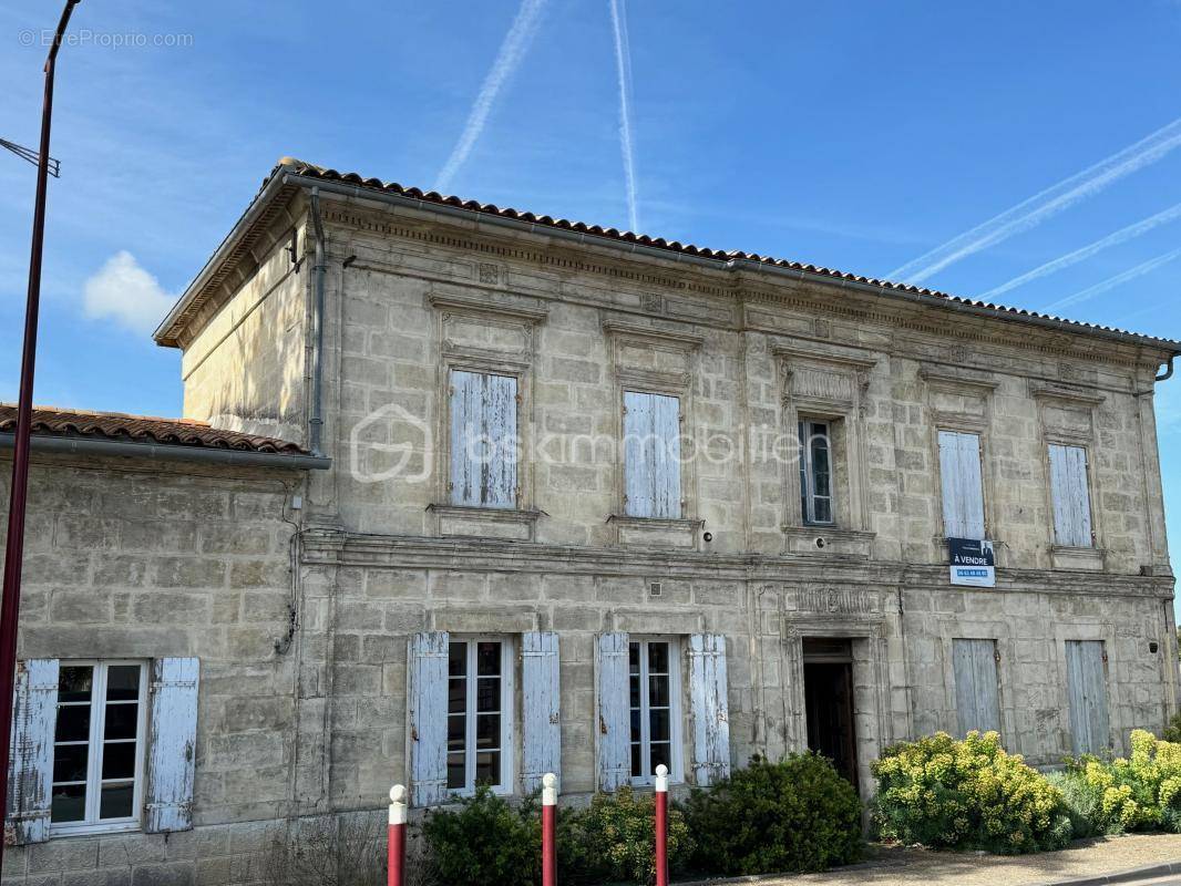 Maison à CAMPS-SUR-L&#039;ISLE