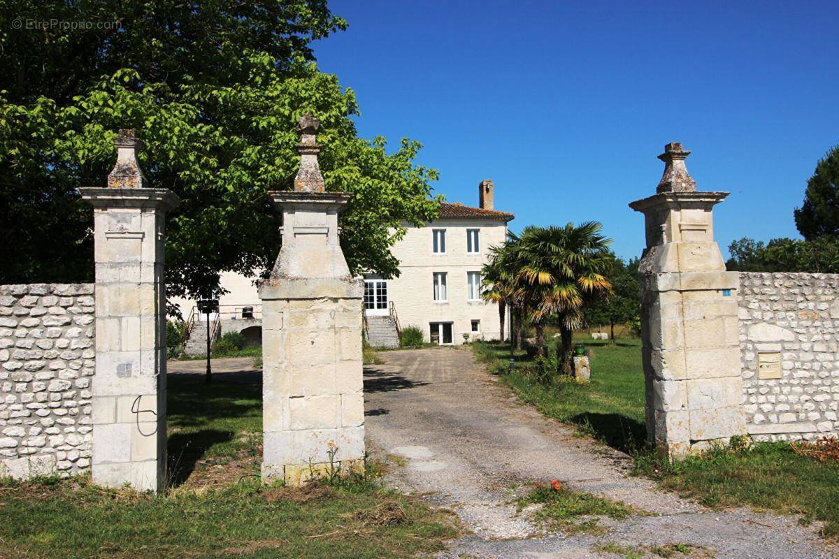 Maison à PONS