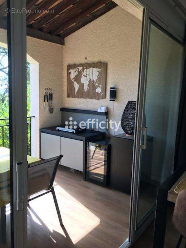 Appartement à GRIMAUD