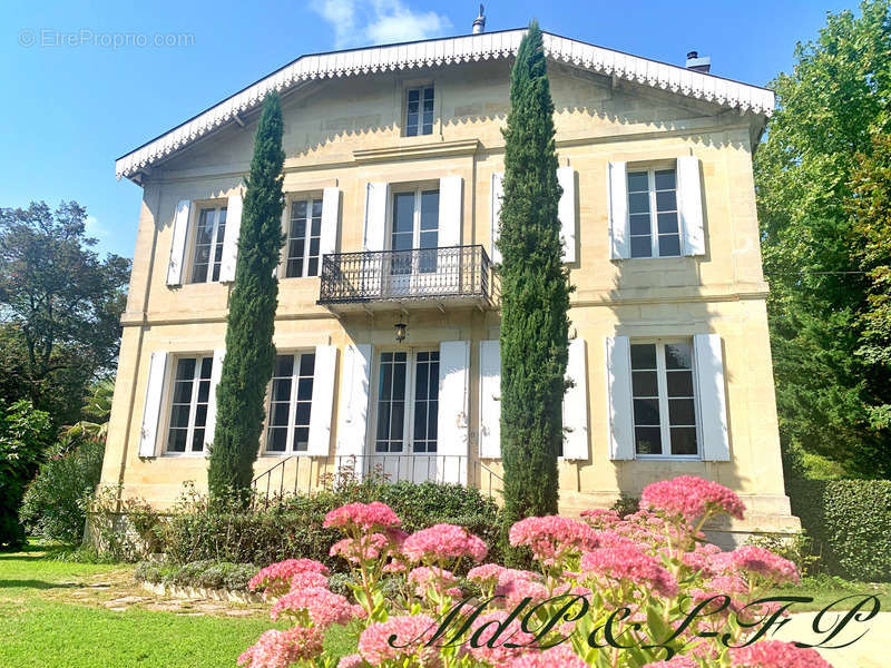 Maison à SAINT-SEURIN-SUR-L&#039;ISLE