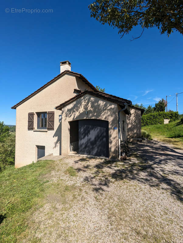 Maison à SAINT-LAURENT-LES-TOURS