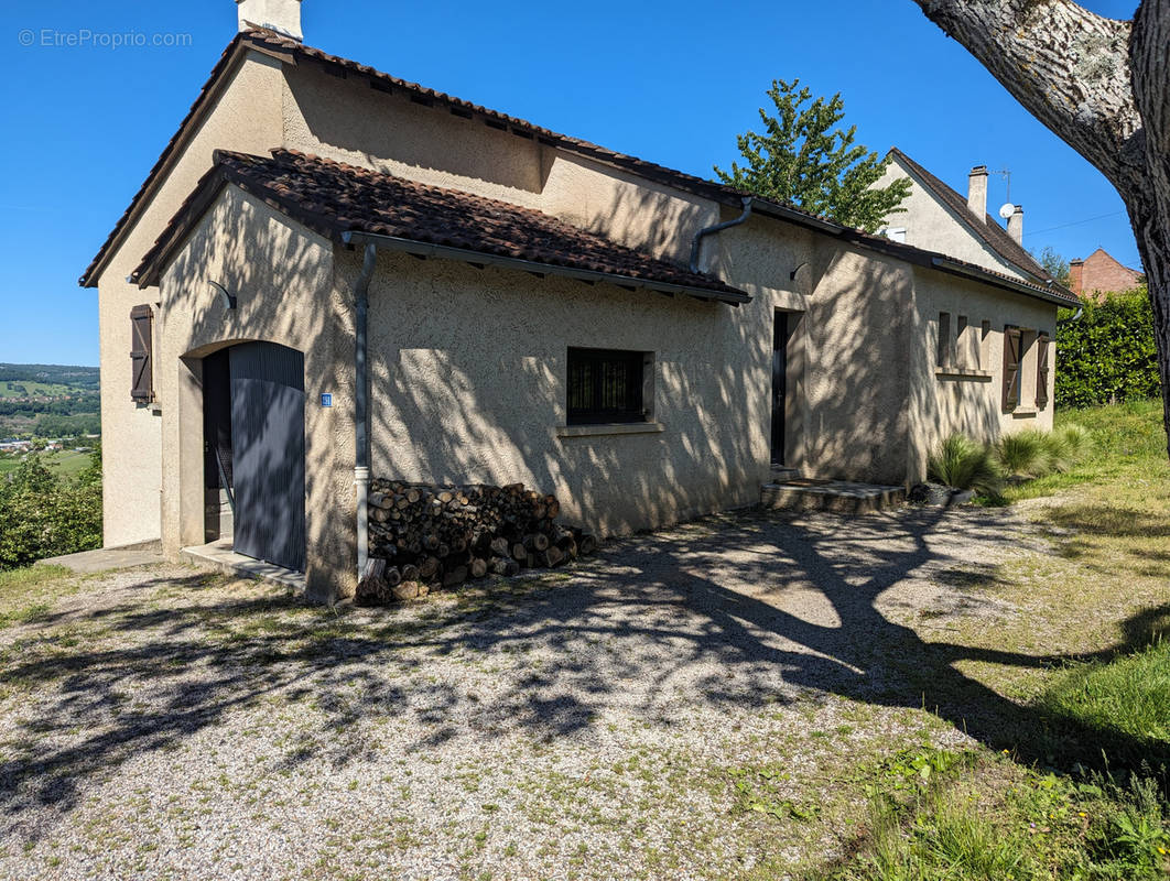 Maison à SAINT-LAURENT-LES-TOURS