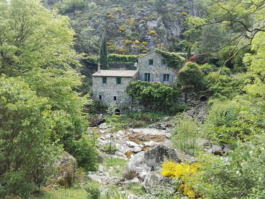 Maison à ANTRAIGUES-SUR-VOLANE