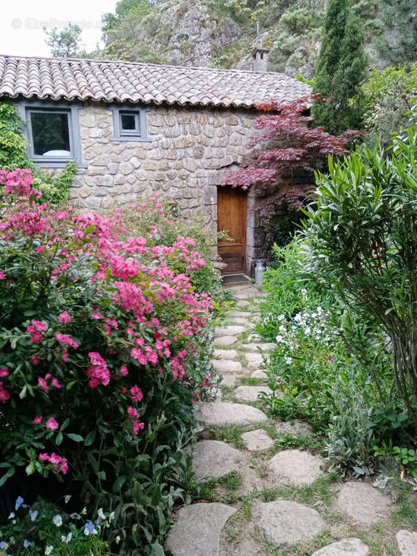 Maison à ANTRAIGUES-SUR-VOLANE