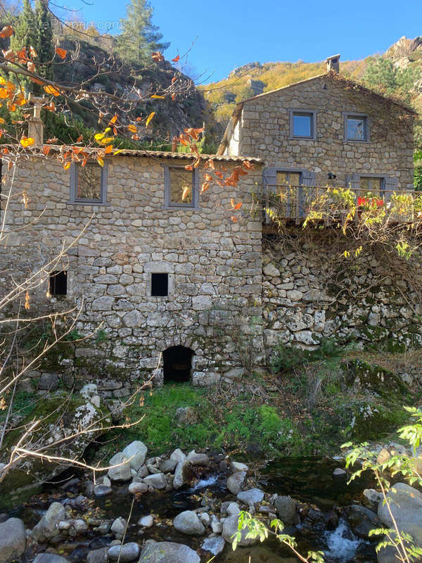 Maison à ANTRAIGUES-SUR-VOLANE