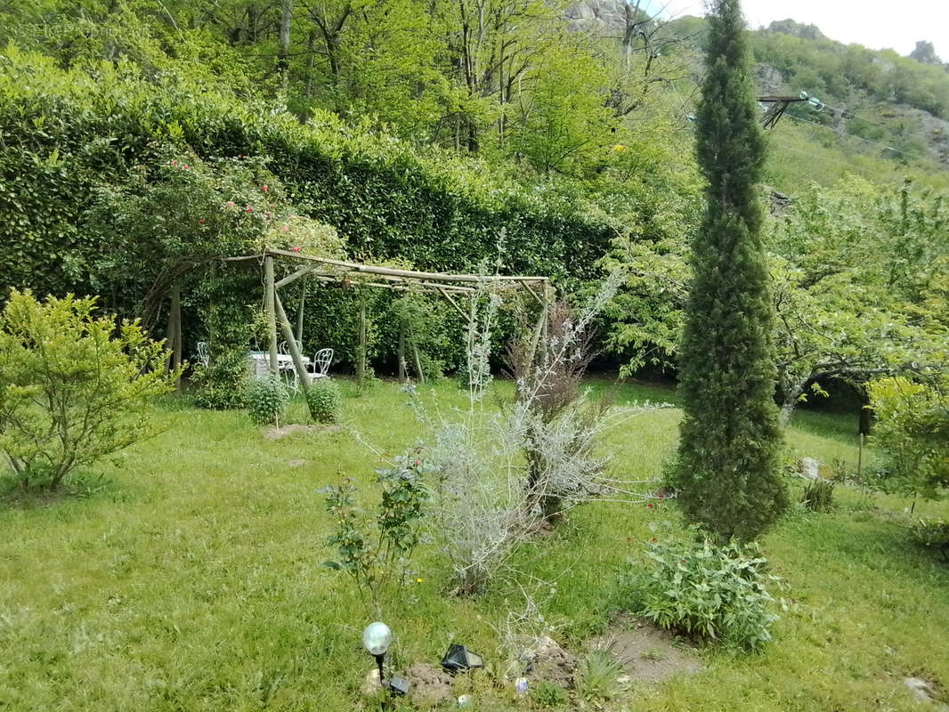 Maison à ANTRAIGUES-SUR-VOLANE