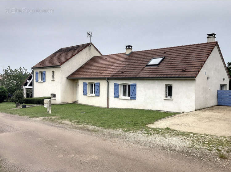 Maison à BOUZE-LES-BEAUNE