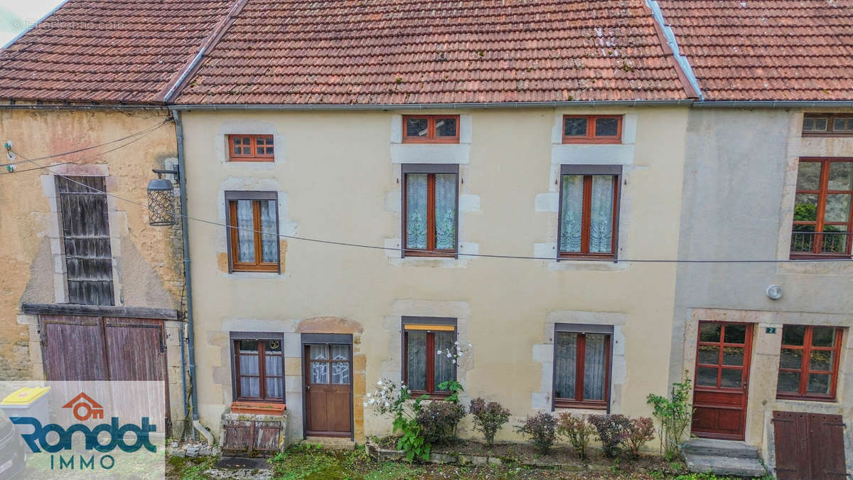 Maison à GRANCEY-LE-CHATEAU-NEUVELLE