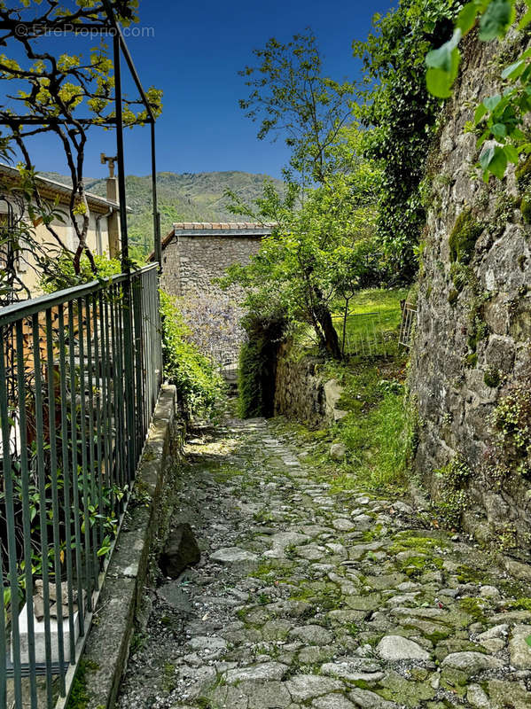 Maison à ANTRAIGUES-SUR-VOLANE