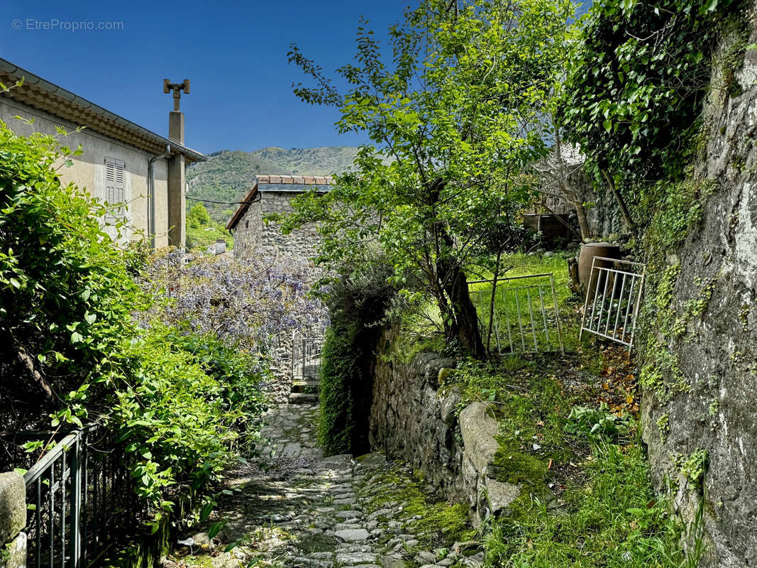 Maison à ANTRAIGUES-SUR-VOLANE