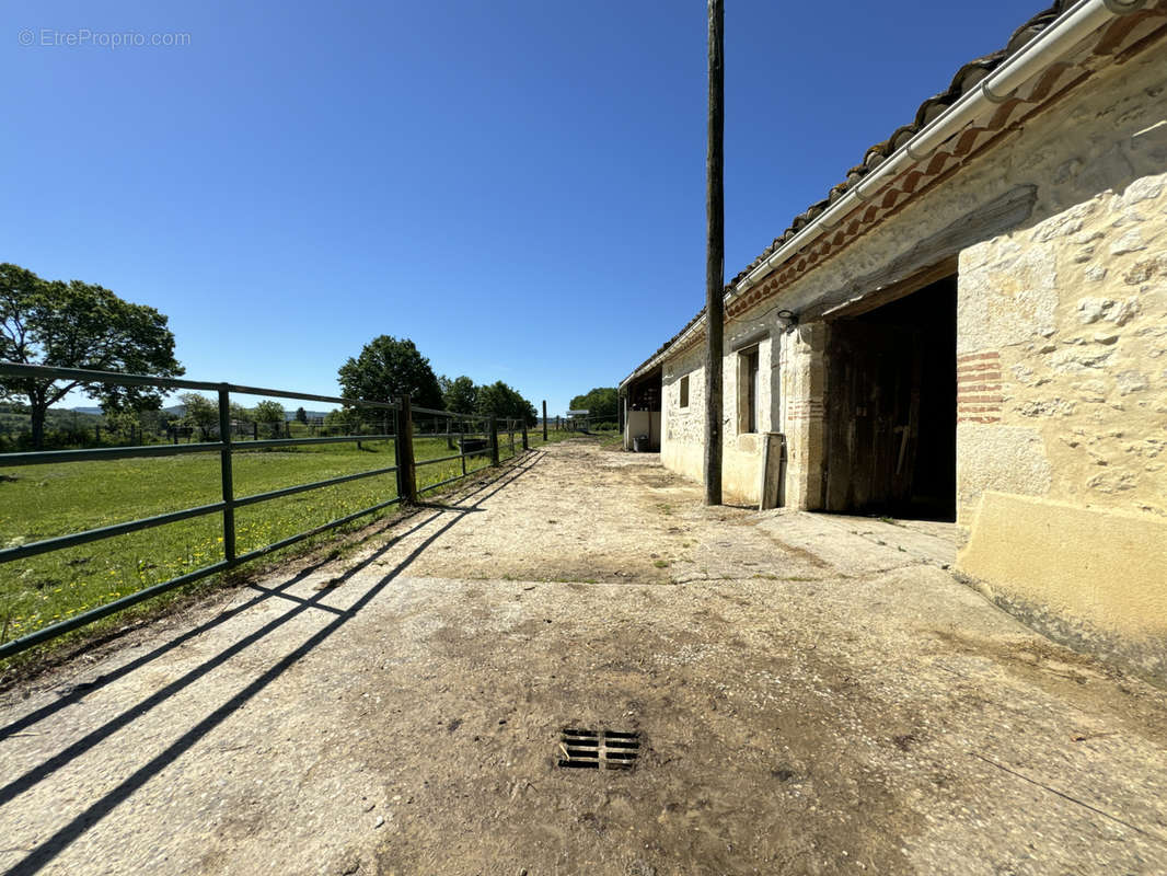 Maison à SAINT-SYLVESTRE-SUR-LOT