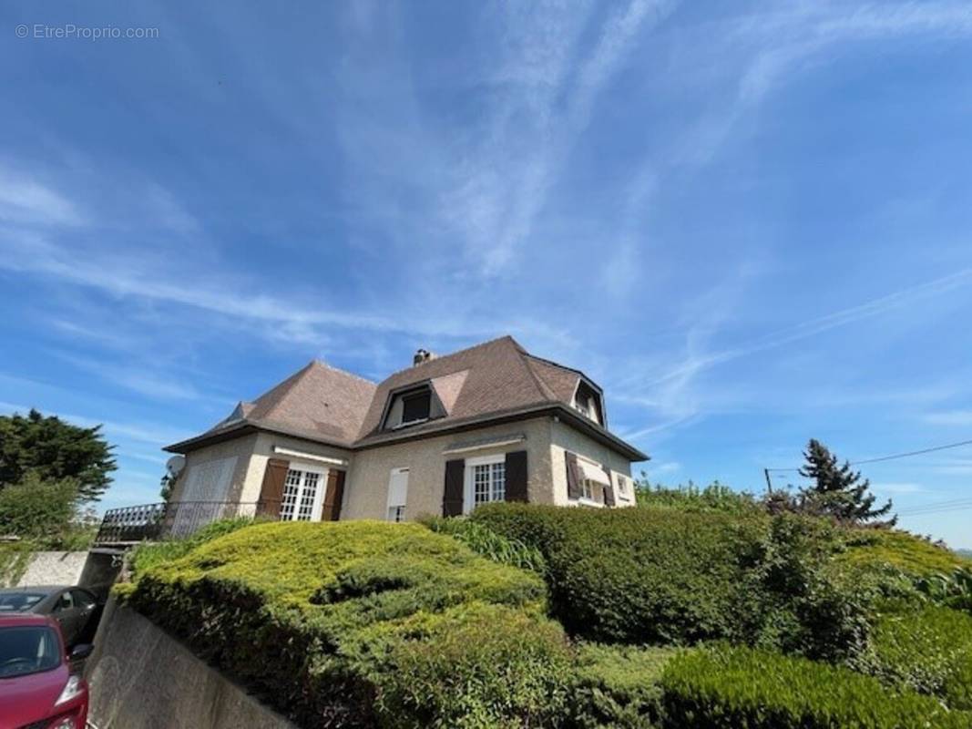 Maison à PONT-SUR-YONNE