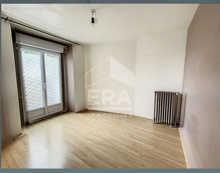 Appartement à TOURY