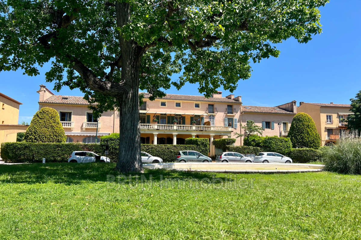 Appartement à VILLENEUVE-LOUBET