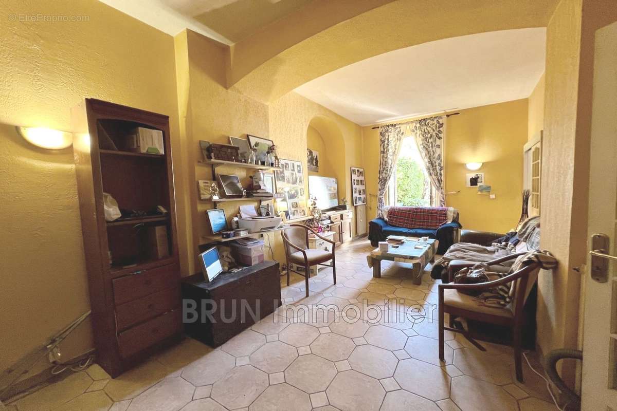 Appartement à VILLENEUVE-LOUBET