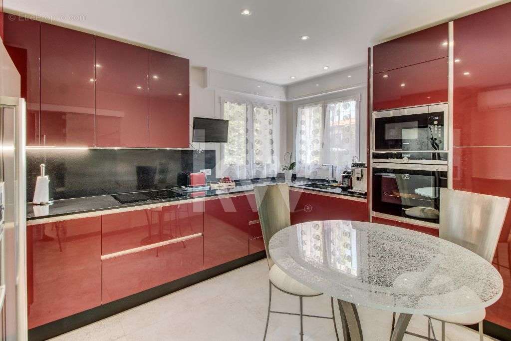 Appartement à VILLENEUVE-LOUBET