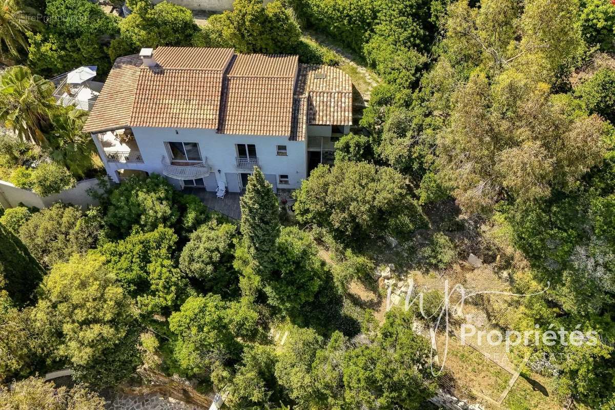 Maison à RAYOL-CANADEL-SUR-MER