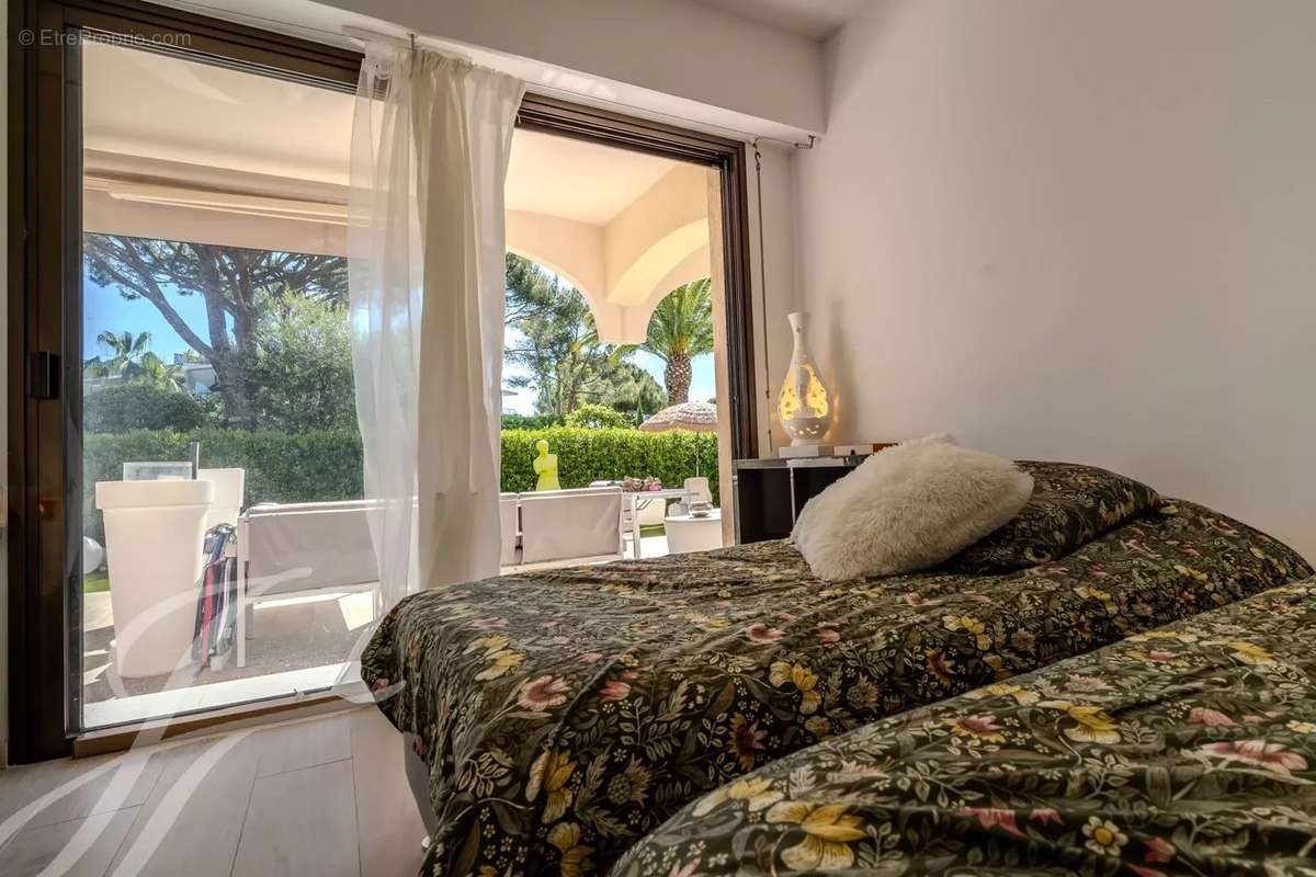 Appartement à VILLENEUVE-LOUBET