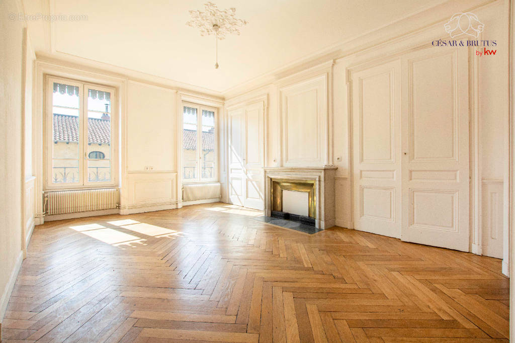 Appartement à LYON-1E