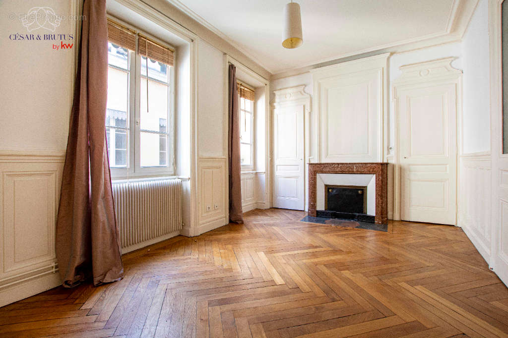 Appartement à LYON-1E