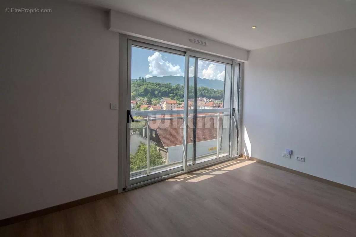 Appartement à AIX-LES-BAINS