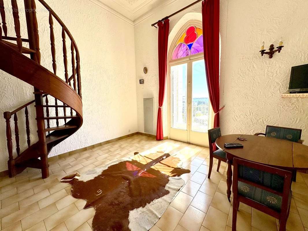 Appartement à VALLAURIS