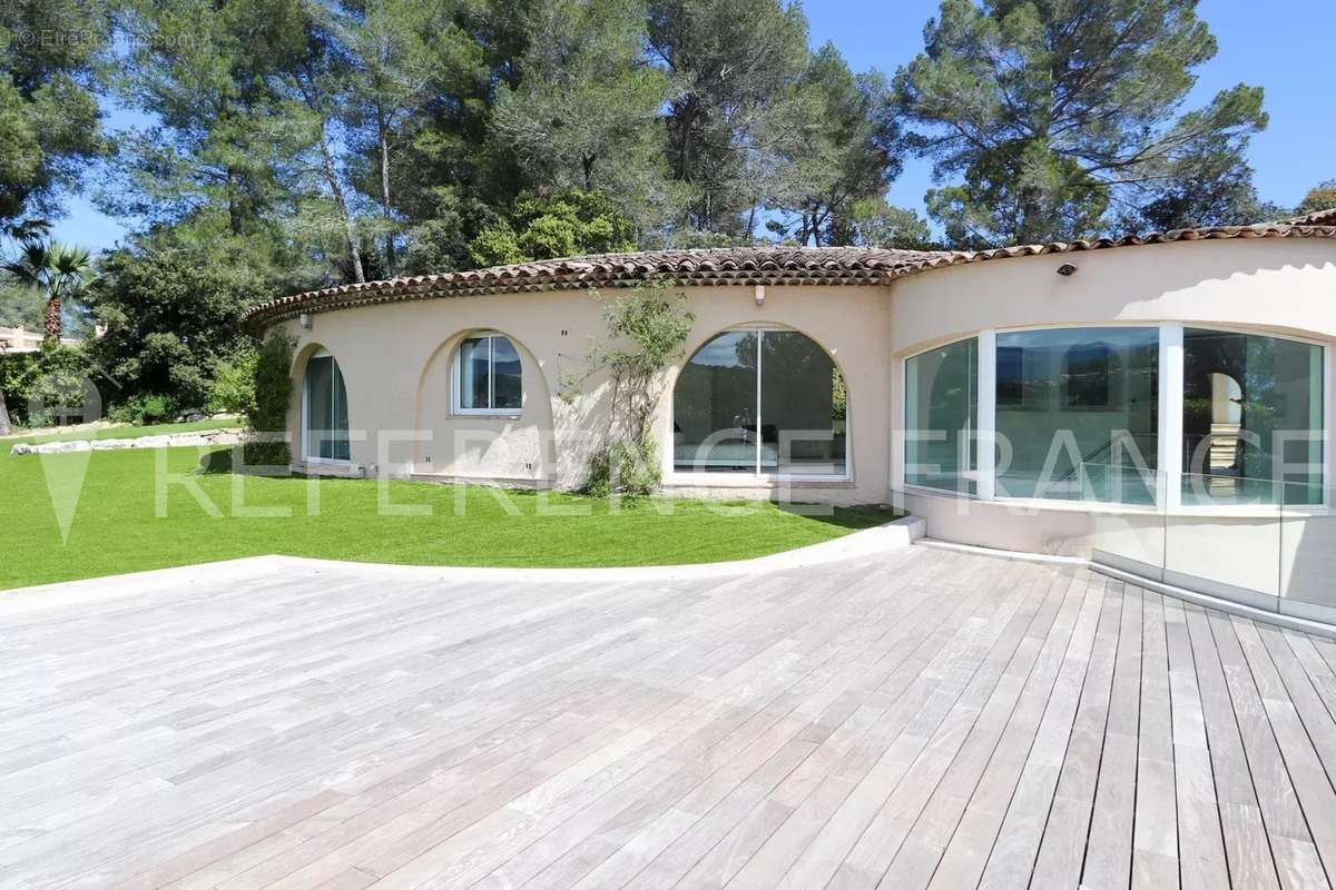 Maison à MOUGINS