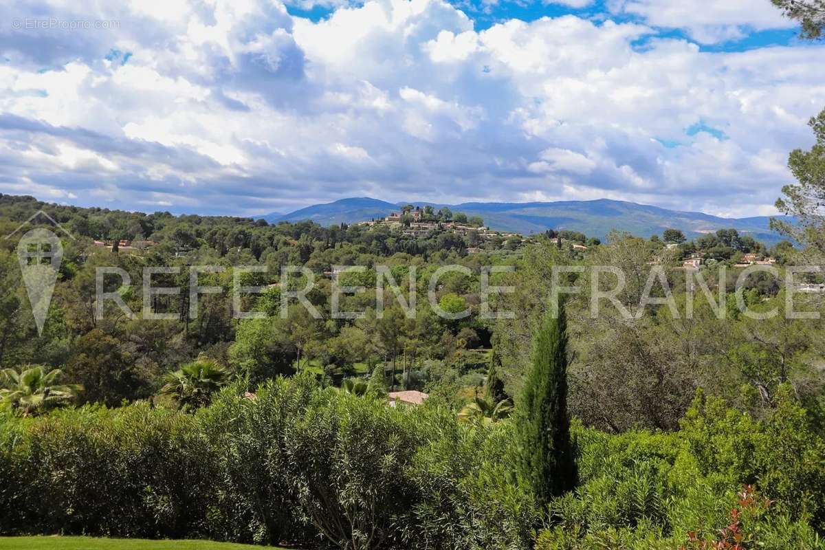 Maison à MOUGINS