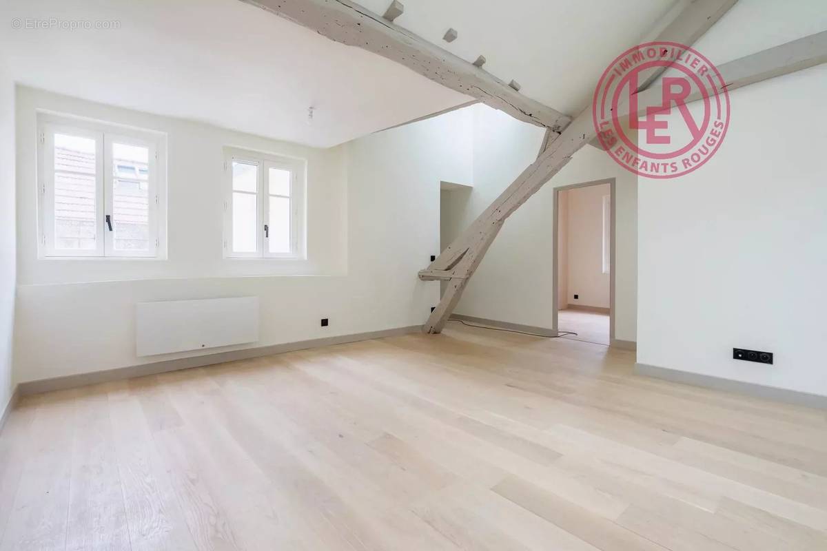 Appartement à PARIS-4E