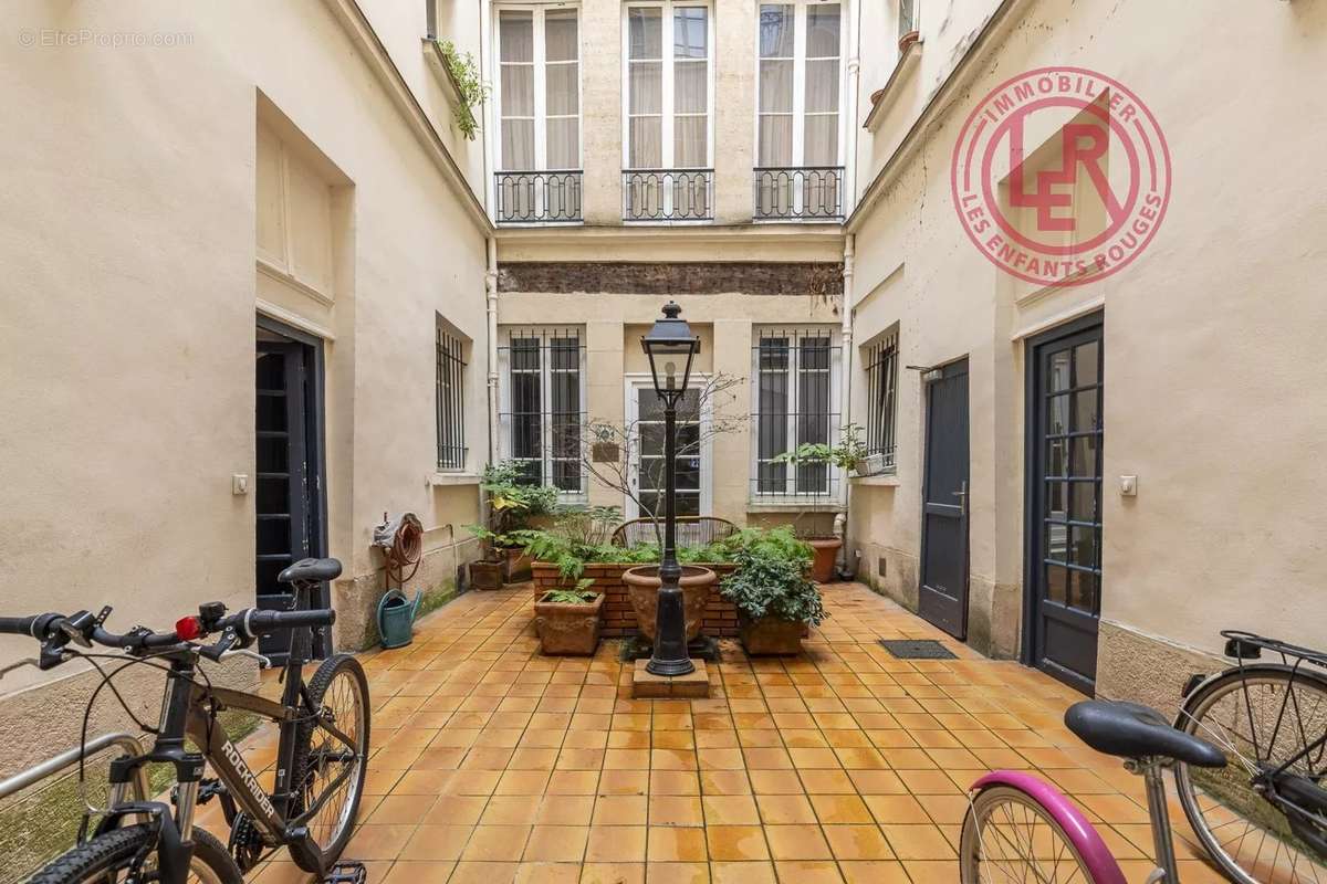 Appartement à PARIS-4E