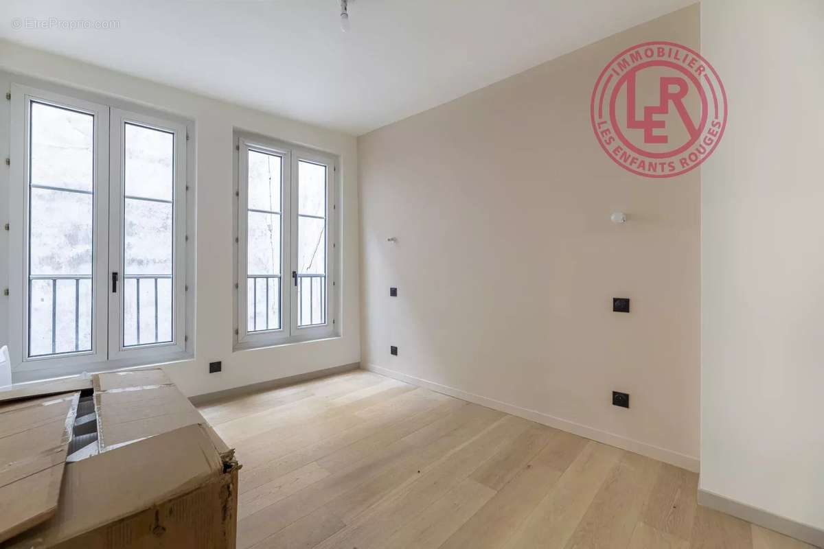 Appartement à PARIS-4E