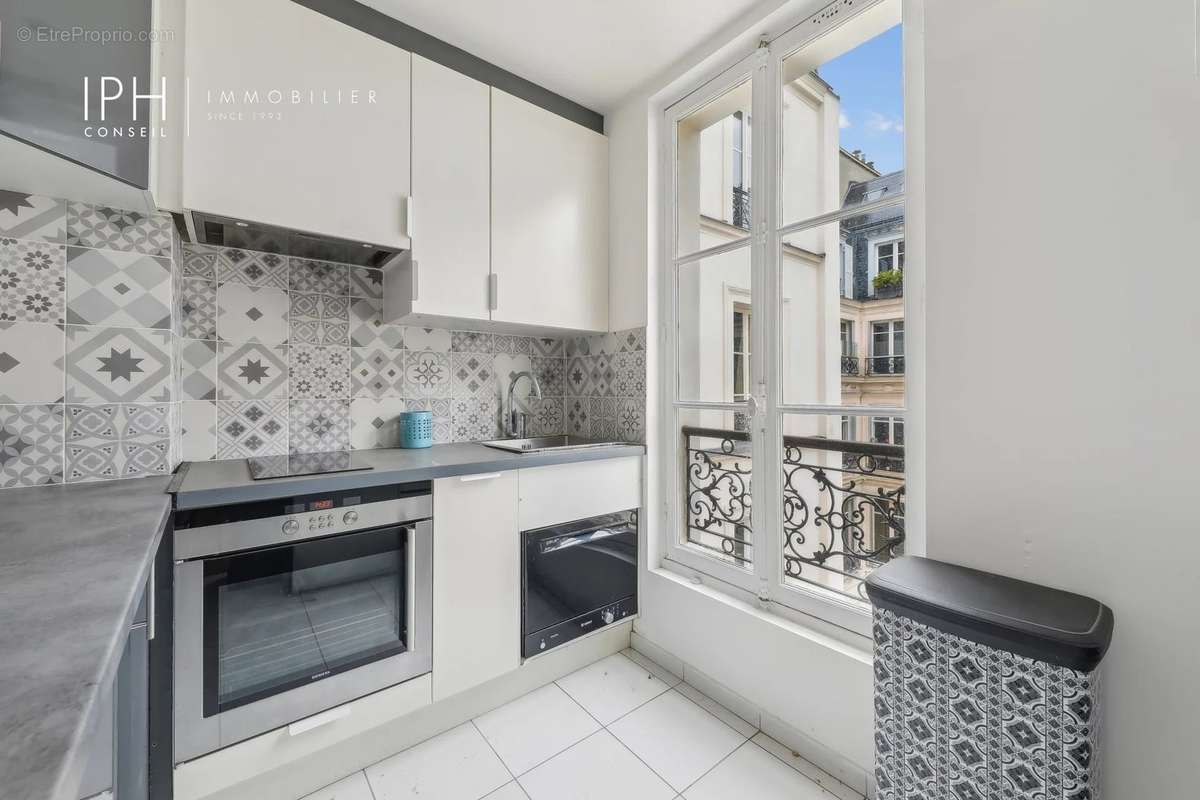 Appartement à PARIS-17E