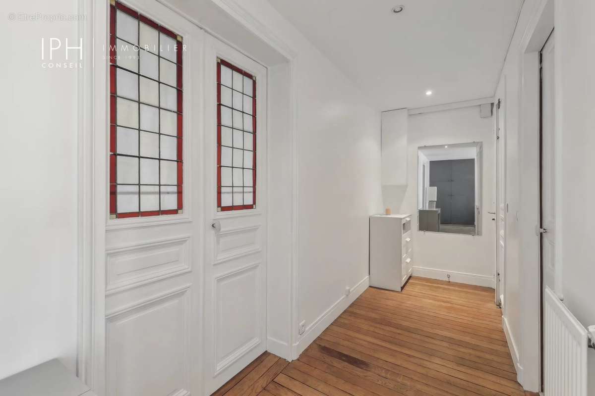 Appartement à PARIS-17E