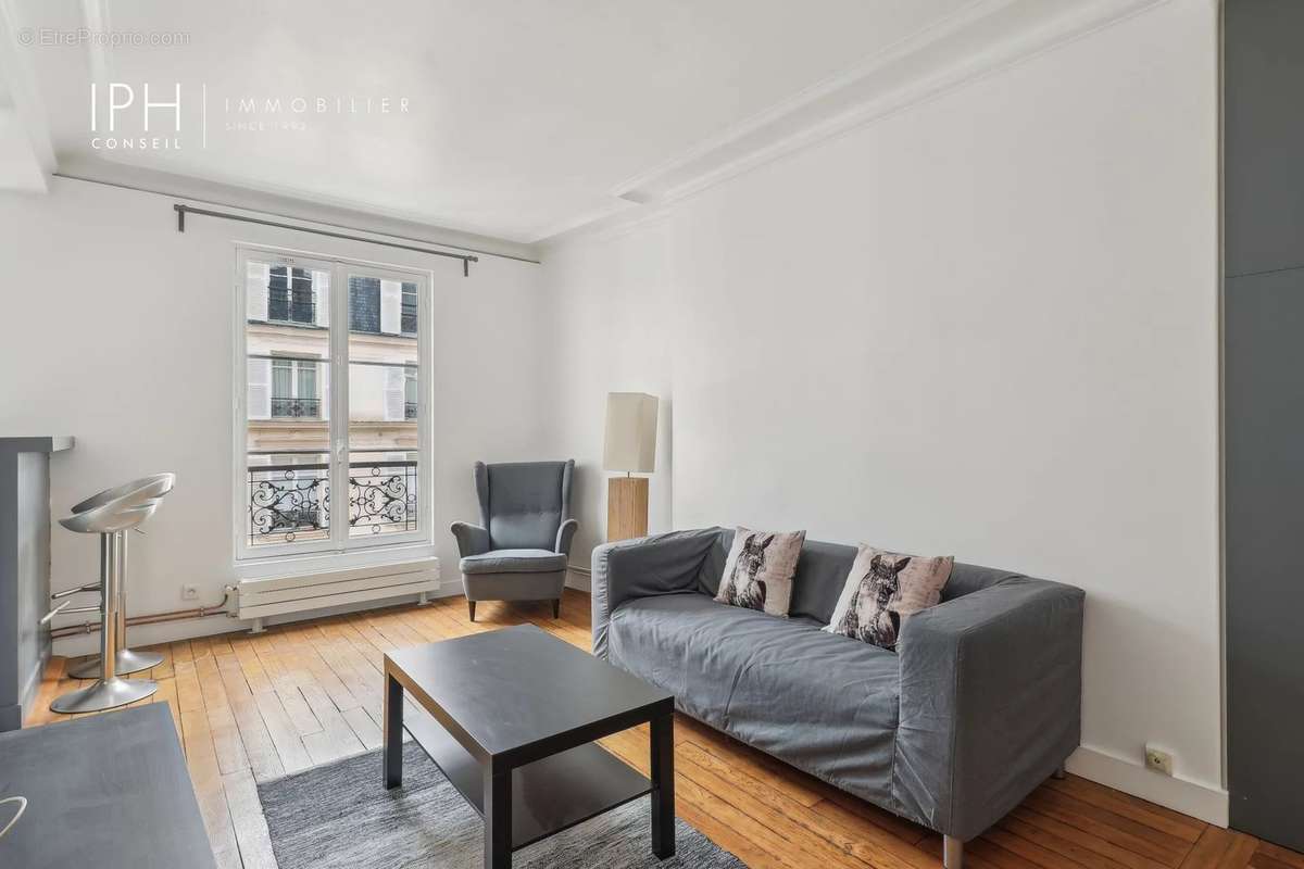 Appartement à PARIS-17E