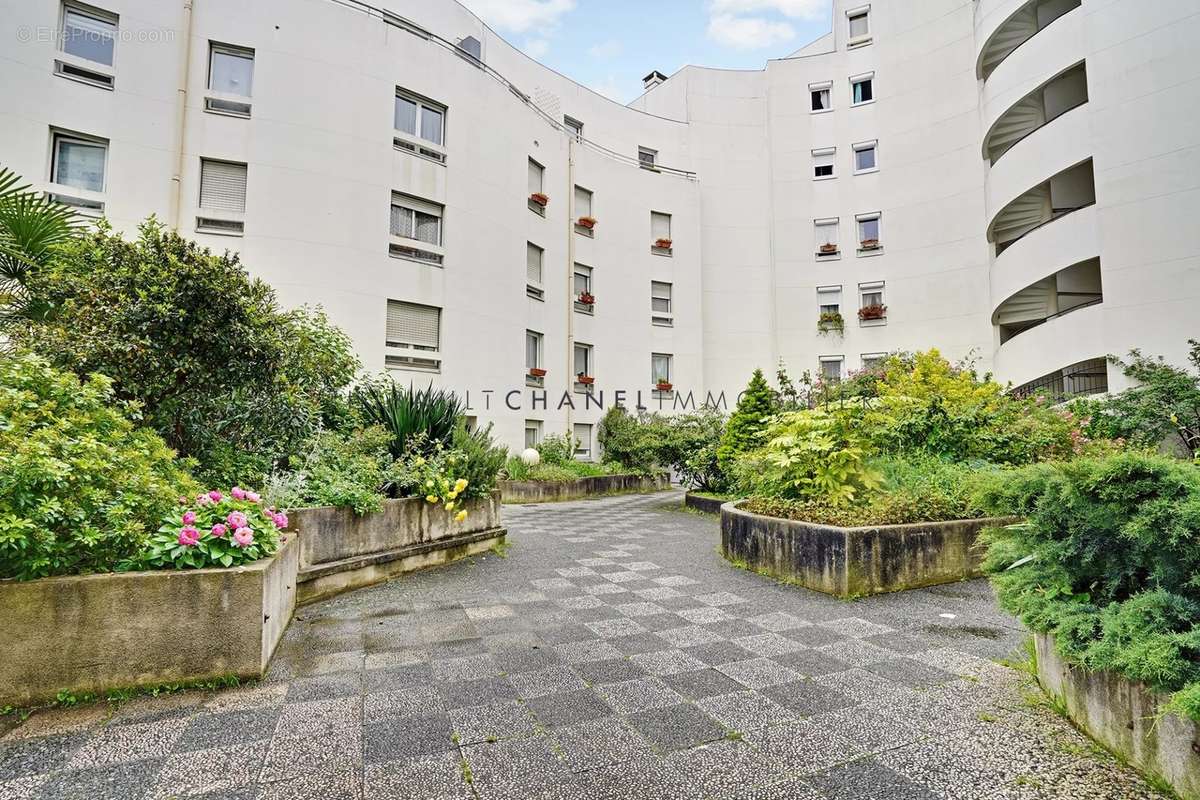 Appartement à PARIS-20E