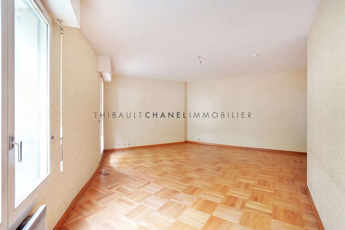 Appartement à PARIS-20E