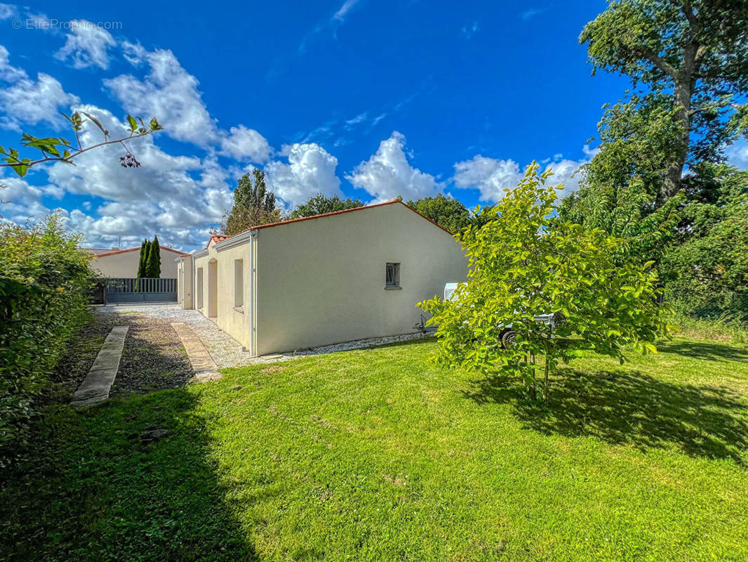 Maison à SAINT-SULPICE-DE-ROYAN