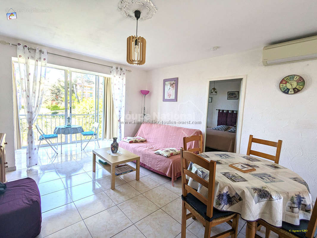 Appartement à SIX-FOURS-LES-PLAGES