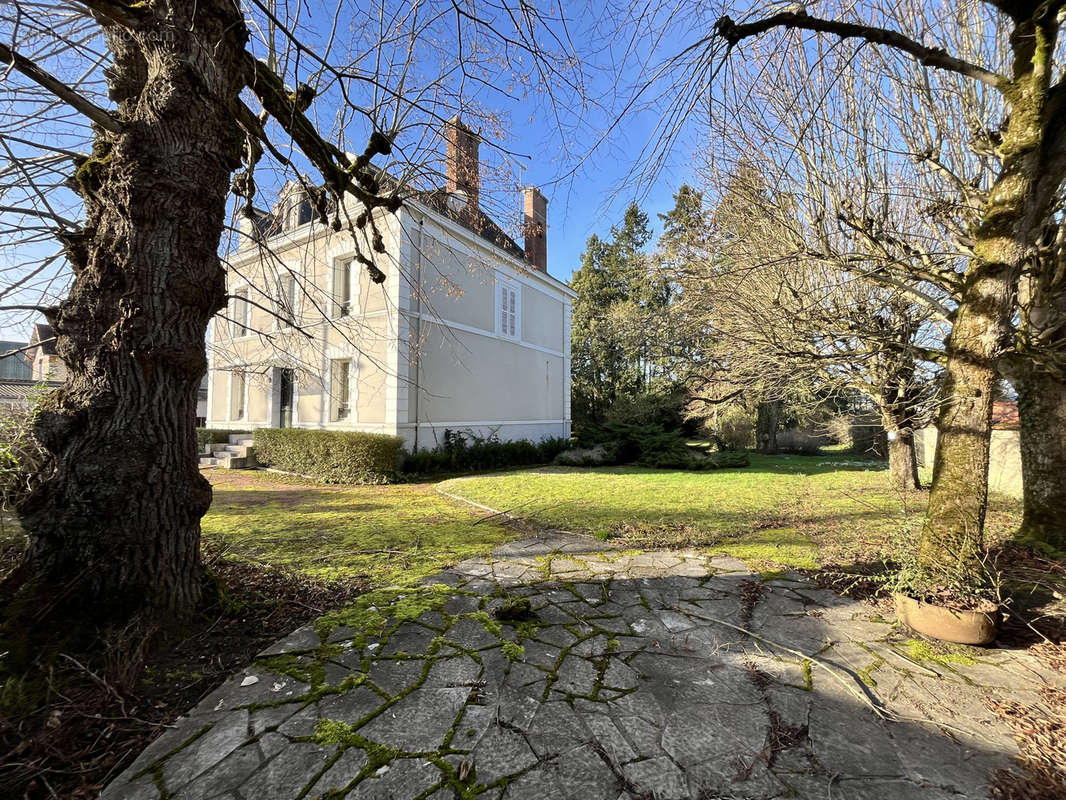 Maison à NOGENT-SUR-VERNISSON