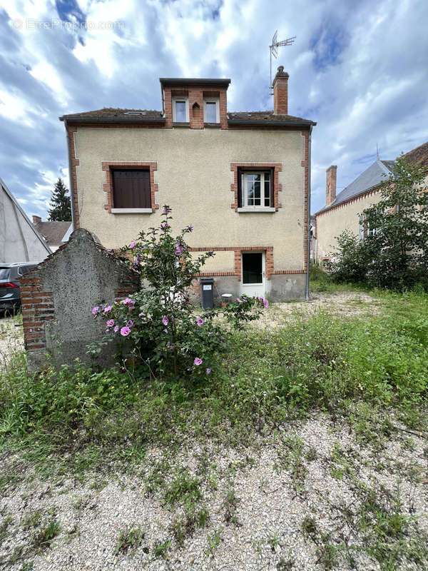 Maison à SAINT-AIGNAN-LE-JAILLARD