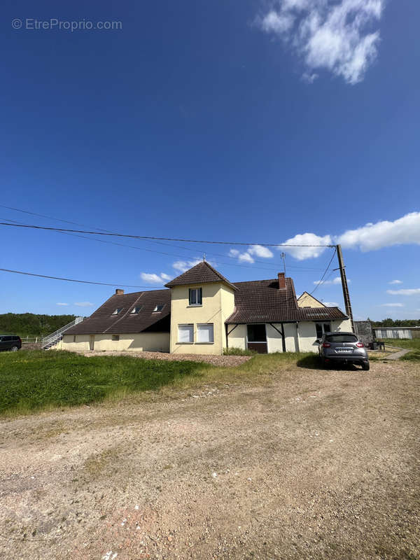 Maison à SAINT-BENOIT-SUR-LOIRE