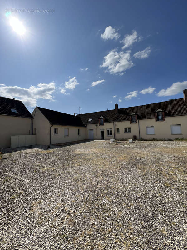 Maison à SAINT-BENOIT-SUR-LOIRE