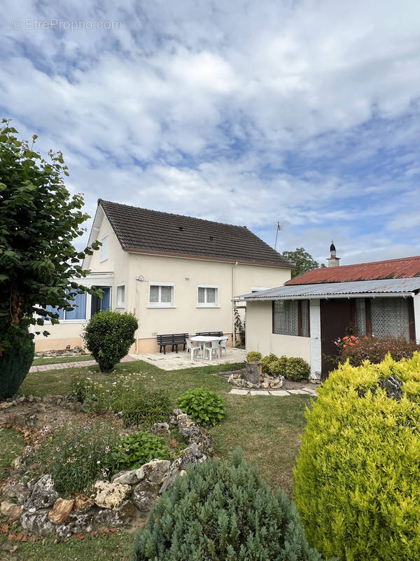 Maison à SAINT-PERE-SUR-LOIRE