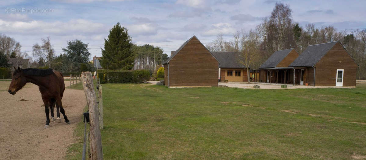 Maison à NEUVY-EN-SULLIAS