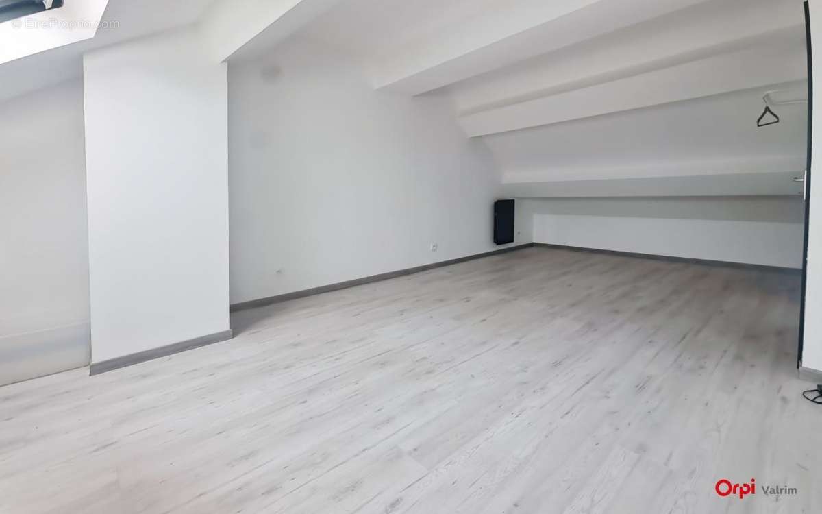 Appartement à TOURY