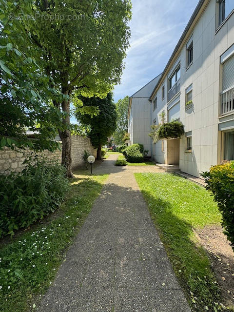 Appartement à BOIS-COLOMBES