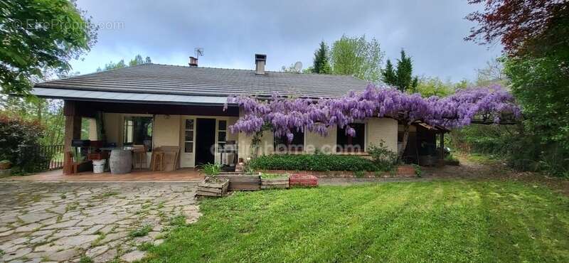 Maison à CLAIRVAUX-D&#039;AVEYRON