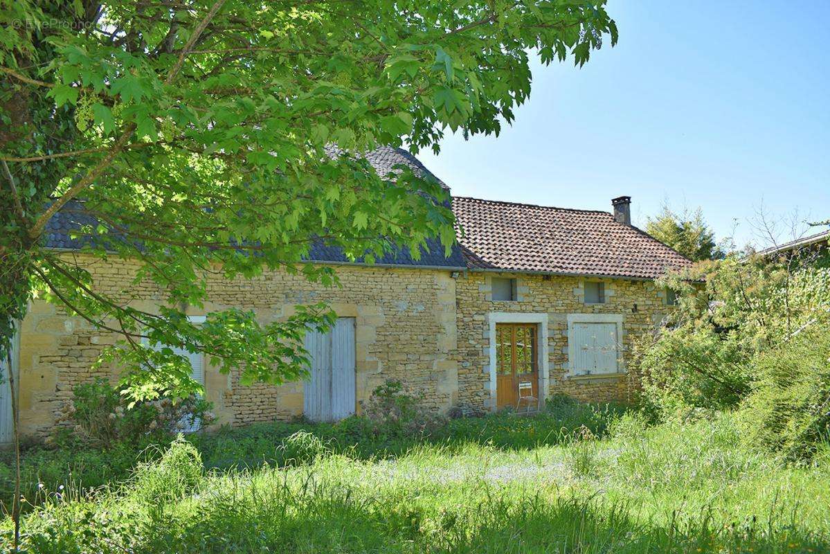 Maison à LA CHAPELLE-AUBAREIL